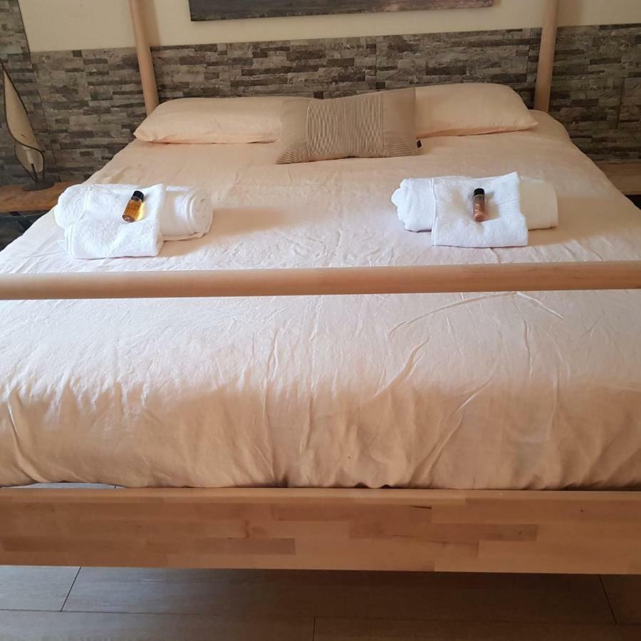 Incantevole Villa Con Vista Mozzafiato 切法卢 外观 照片